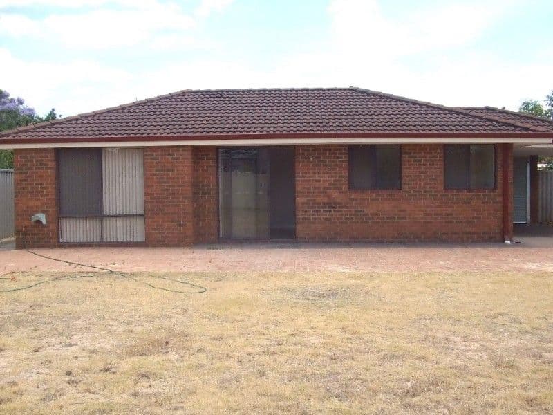 121 Lyrebird Way, THORNLIE WA 6108, Thornlie - Thumbnail 3