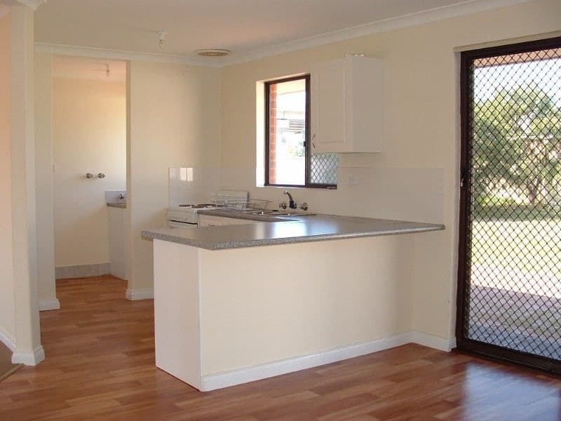 121 Lyrebird Way, THORNLIE WA 6108, Thornlie - Thumbnail 4