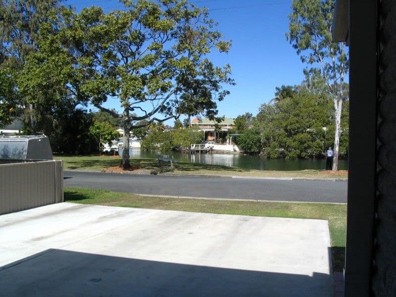 9 Kilmartin Esplanade, BIGGERA WATERS QLD 4216, Biggera Waters - Thumbnail 5