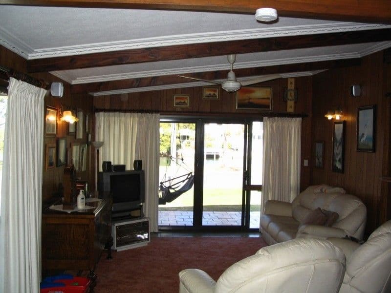 9 Kilmartin Esplanade, BIGGERA WATERS QLD 4216, Biggera Waters - Thumbnail 8