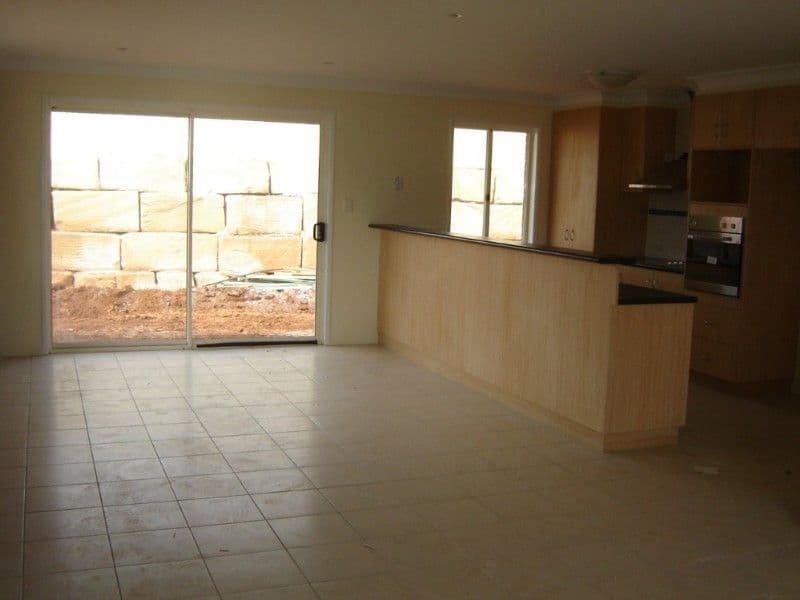 14 Willowburn Drive, ROCKVILLE QLD 4350, Rockville - Thumbnail 3