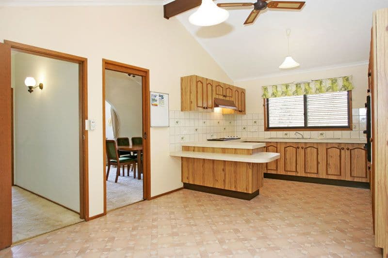6 Parklands Close, BATEAU BAY NSW 2261, Bateau Bay - Thumbnail 6
