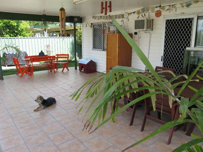 3 Holmes Drive, BEACONSFIELD QLD 4740, Beaconsfield - Thumbnail 2