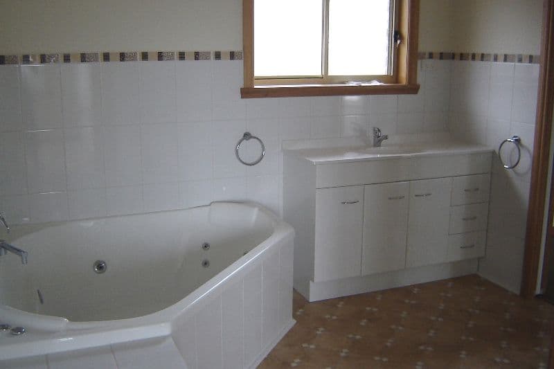 2/4 Monet Place, NEWNHAM TAS 7248, Newnham - Thumbnail 2