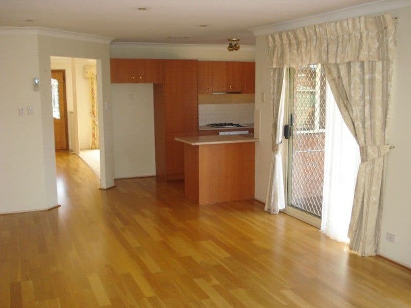 22 Nethercote Drive, PRESTONS NSW 2170, Prestons - Thumbnail 4