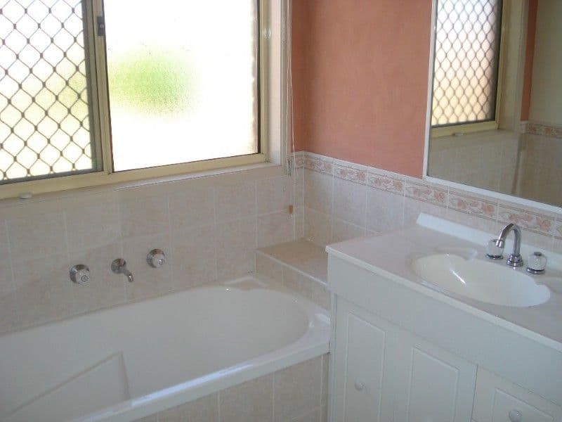 22 Nethercote Drive, PRESTONS NSW 2170, Prestons - Thumbnail 6
