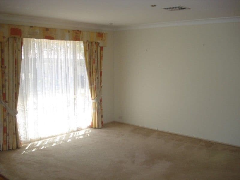 22 Nethercote Drive, PRESTONS NSW 2170, Prestons - Thumbnail 8