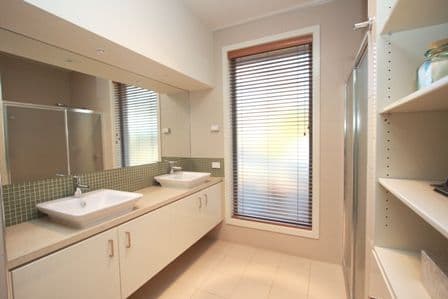 106 Waterfall Drive, JERRABOMBERRA NSW 2619, Jerrabomberra - Thumbnail 8