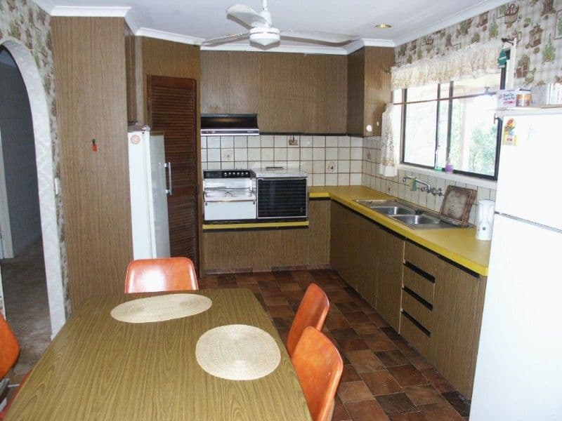 4 Elizabeth Street, EVERTON HILLS QLD 4053, Everton Hills - Thumbnail 4