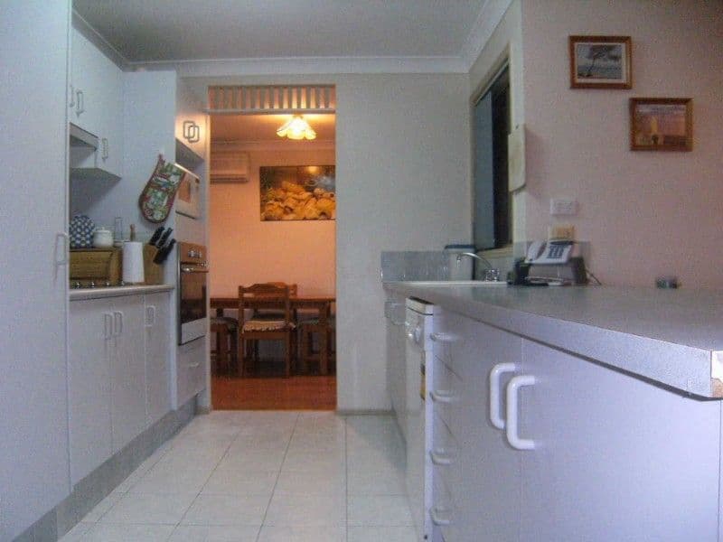 51 Allied Drive, ARUNDEL QLD 4214, Arundel - Thumbnail 6