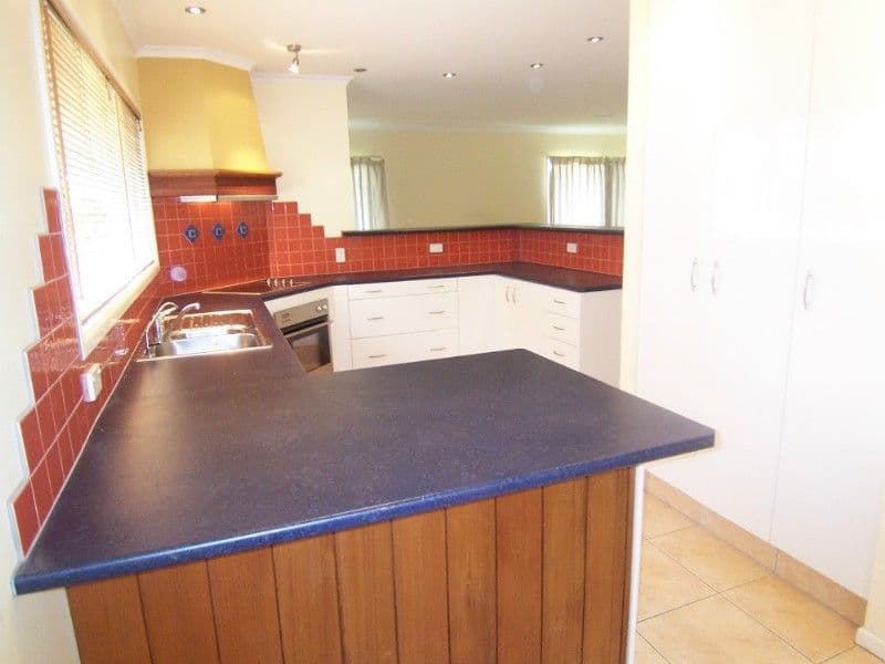 4 Sheraton Street, MACGREGOR QLD 4109, Macgregor - Thumbnail 3
