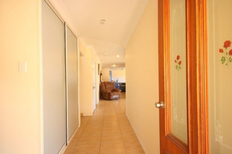 20 Brooksfield Drive, SARINA BEACH QLD 4737, Sarina Beach - Thumbnail 2