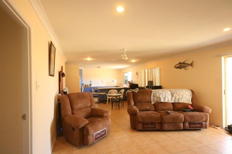 20 Brooksfield Drive, SARINA BEACH QLD 4737, Sarina Beach - Thumbnail 4