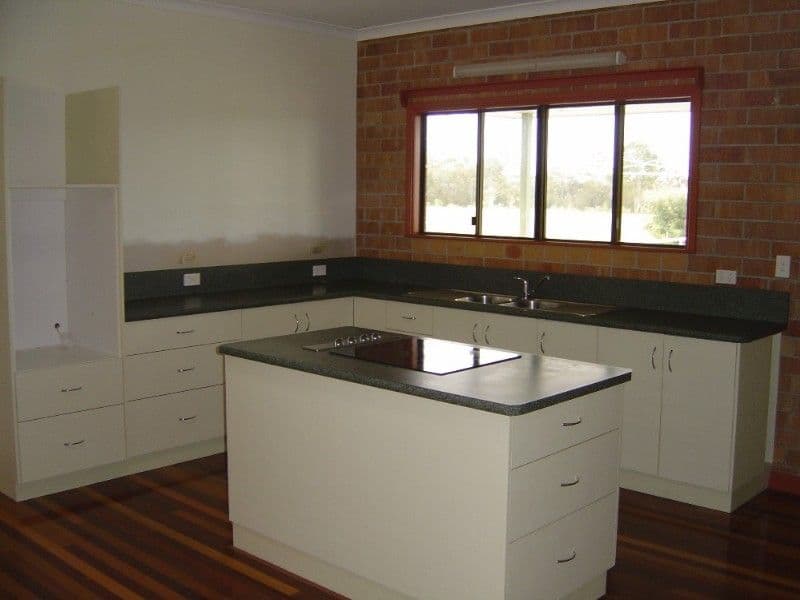 OAKHURST QLD 4650, Oakhurst - Thumbnail 4