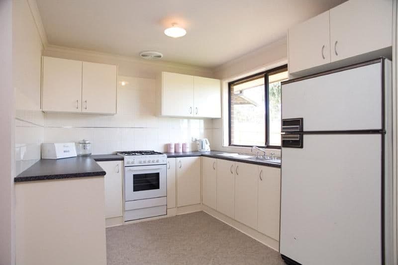 11 Lima Court, WESTMEADOWS VIC 3049, Westmeadows - Thumbnail 2