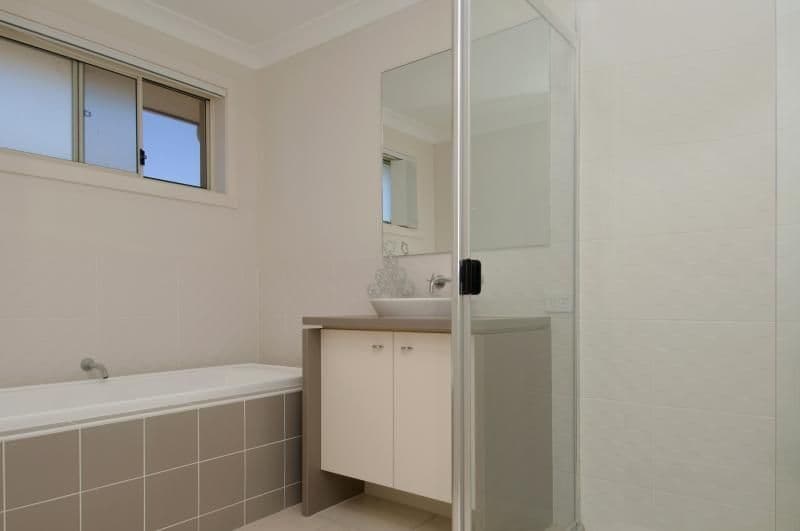 8 Pebbly Creek Crescent, LITTLE MOUNTAIN QLD 4551, Little Mountain - Thumbnail 7