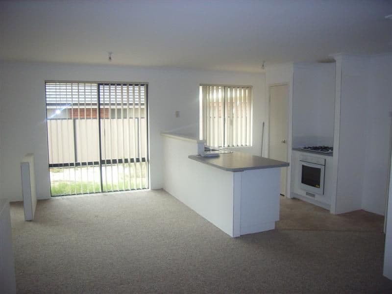 21 Azalea Gardens, FORRESTFIELD WA 6058, Forrestfield - Thumbnail 2