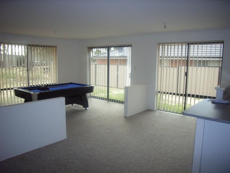 21 Azalea Gardens, FORRESTFIELD WA 6058, Forrestfield - Thumbnail 3