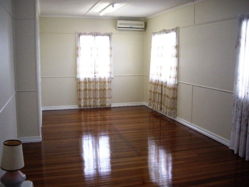 62 Lindwall Street, UPPER MOUNT GRAVATT QLD 4122, Upper Mount Gravatt - Thumbnail 4
