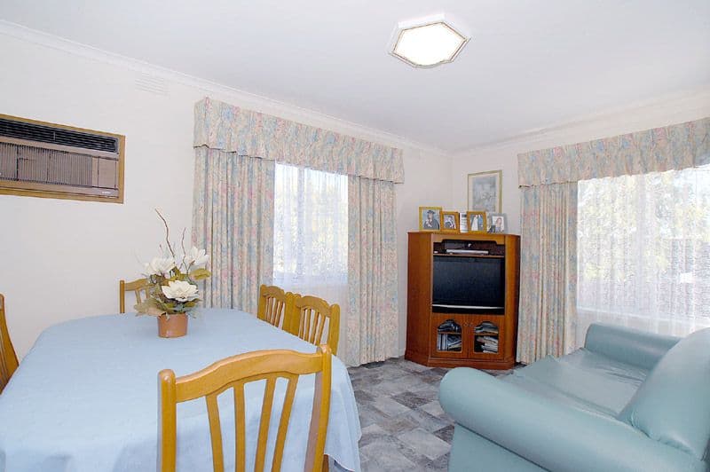 5 Liege Avenue, NOBLE PARK VIC 3174, Noble Park - Thumbnail 4
