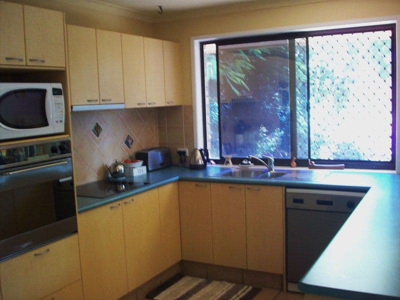 62 Jabiru Avenue, BURLEIGH WATERS QLD 4220, Burleigh Waters - Thumbnail 6