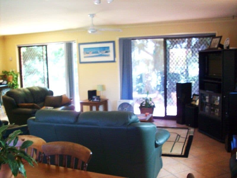 62 Jabiru Avenue, BURLEIGH WATERS QLD 4220, Burleigh Waters - Thumbnail 5