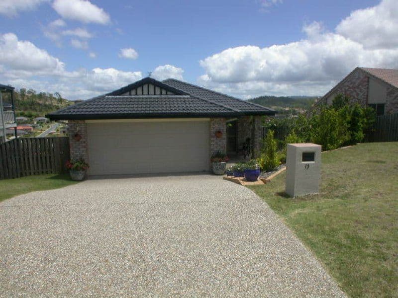15 Manra Way, PACIFIC PINES QLD 4211, Pacific Pines - Thumbnail 2