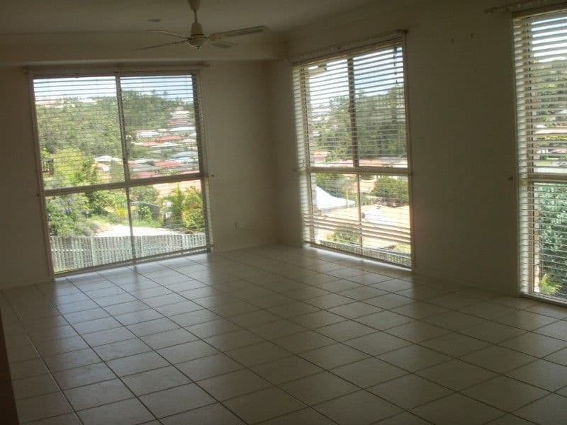 15 Manra Way, PACIFIC PINES QLD 4211, Pacific Pines - Thumbnail 5