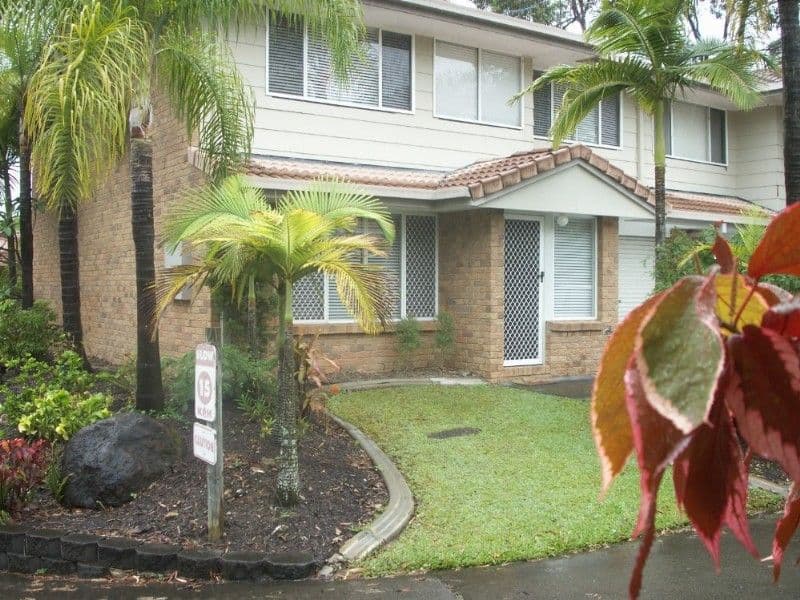 8 Pebble Court, Peregian Springs - Image 1
