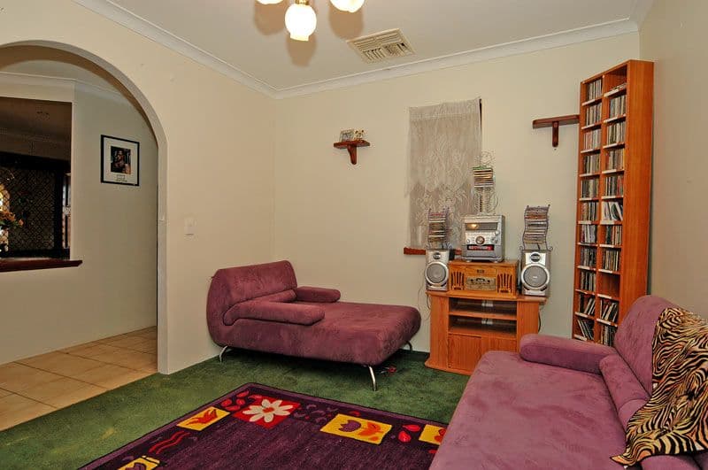 26 Rhine Crescent, BEECHBORO WA 6063, Beechboro - Thumbnail 2