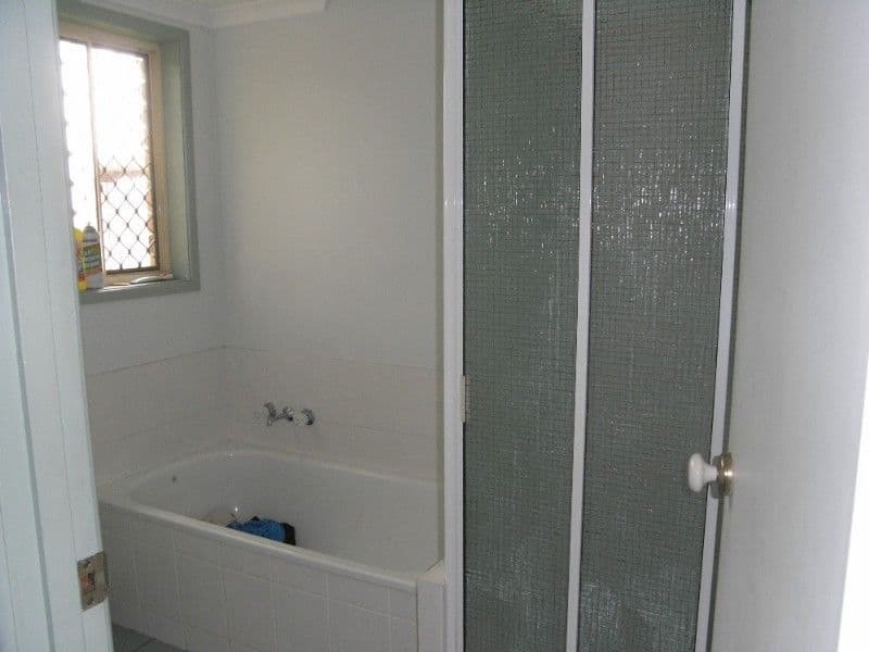 7 Robb Place, SOUTH MACKAY QLD 4740, South Mackay - Thumbnail 2