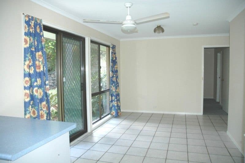 9  Clerke Street, DECEPTION BAY QLD 4508, Deception Bay - Thumbnail 3