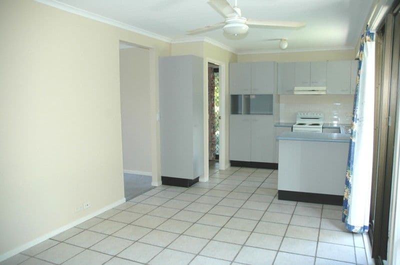 9  Clerke Street, DECEPTION BAY QLD 4508, Deception Bay - Thumbnail 4