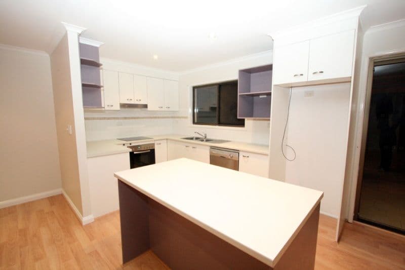 1 Shiraz Street, THORNLANDS QLD 4164, Thornlands - Thumbnail 4