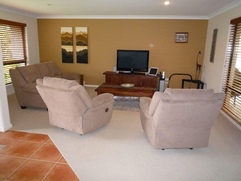 9 Torquay Place, ARUNDEL QLD 4214, Arundel - Thumbnail 4