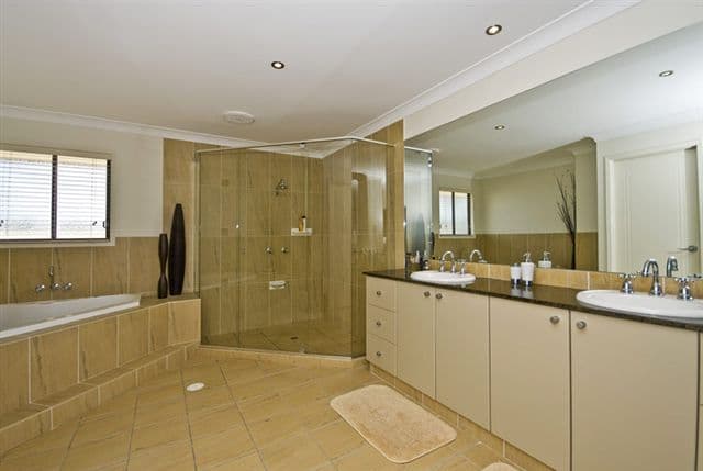 27 Mellum Circuit, PACIFIC PINES QLD 4211, Pacific Pines - Thumbnail 5