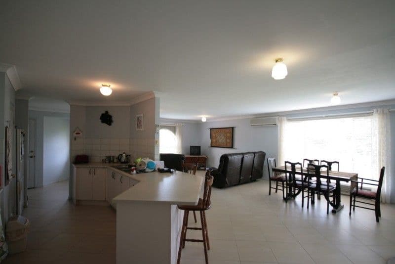 13 Perak Court, TANAH MERAH QLD 4128, Tanah Merah - Thumbnail 2
