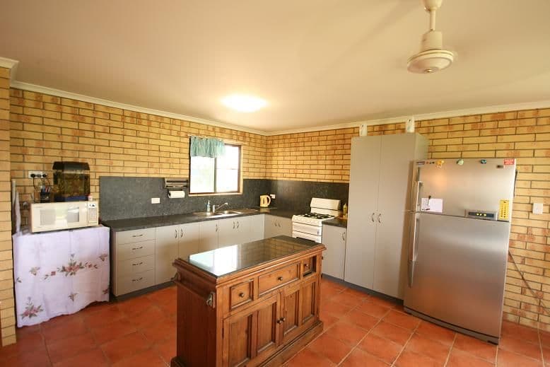 167 Bellas Road, SARINA QLD 4737, Sarina - Thumbnail 5