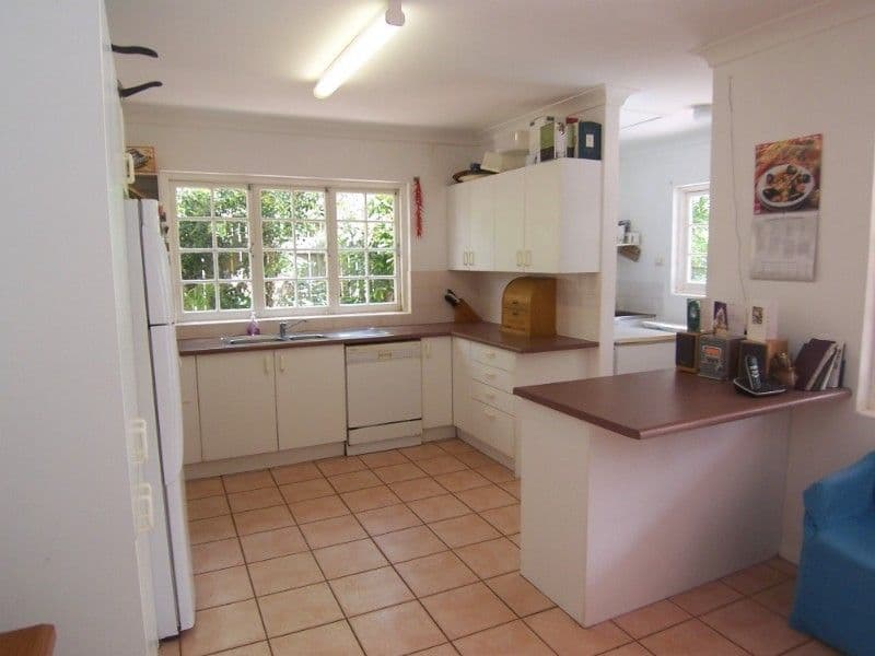 62 Granadilla Street, MACGREGOR QLD 4109, Macgregor - Thumbnail 3
