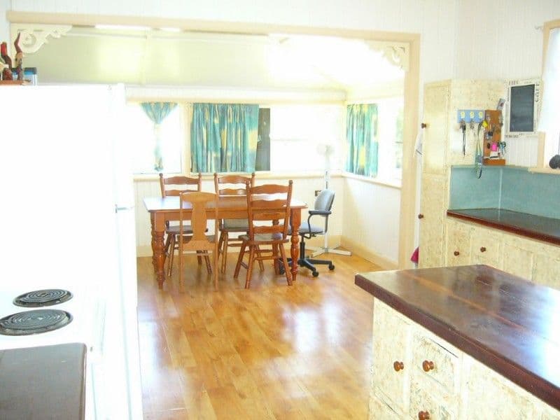 116 Clifton Street, BERSERKER QLD 4701, Berserker - Thumbnail 5