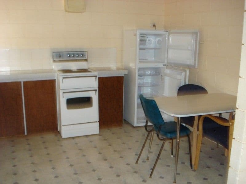 8/49 Urch Str, GERALDTON WA 6530, Geraldton - Thumbnail 2