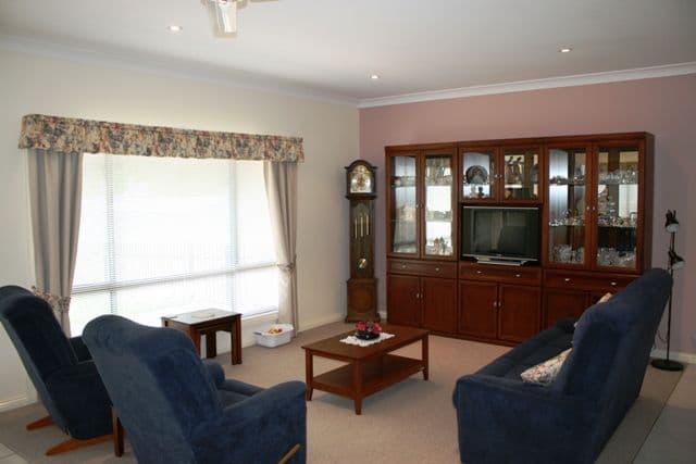 10 Harriett Street, CLARE SA 5453, Clare - Thumbnail 2