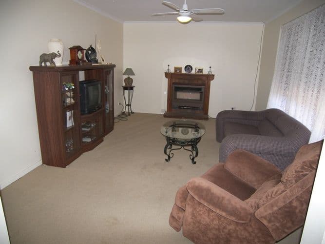 16 Denver Drive, PARAFIELD GARDENS SA 5107, Parafield Gardens - Thumbnail 2