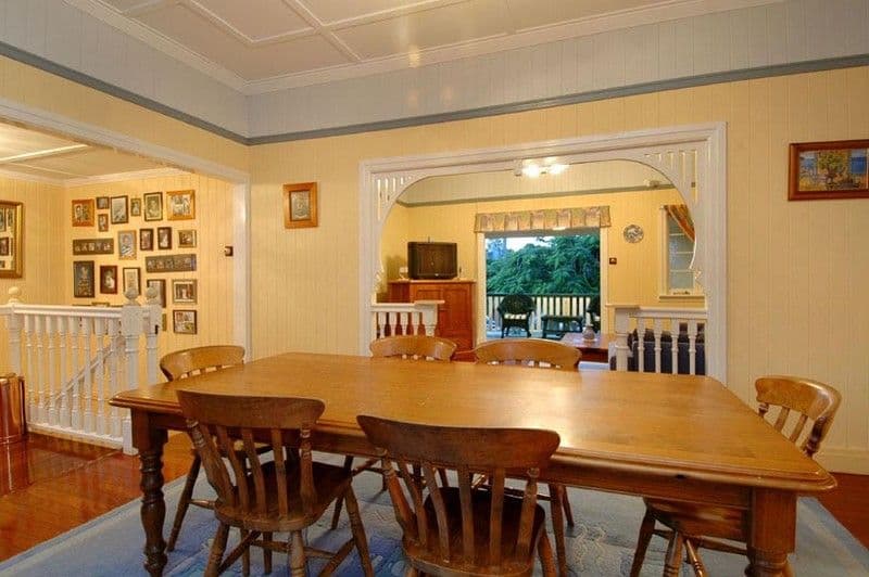 17 Rees Avenue, COORPAROO QLD 4151, Coorparoo - Thumbnail 2