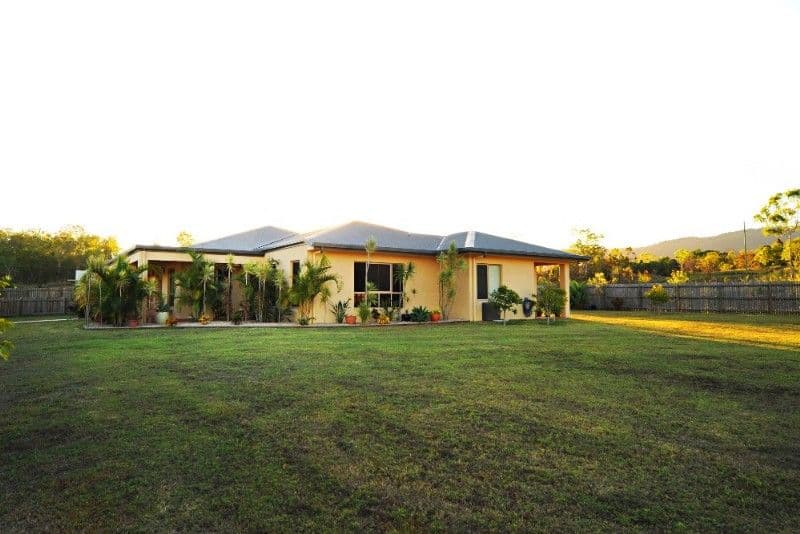 82 Galbraith Park Drive, CANNONVALE QLD 4802, Cannonvale - Thumbnail 4