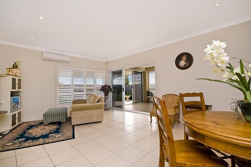 16 Pebbly Creek Crescent, LITTLE MOUNTAIN QLD 4551, Little Mountain - Thumbnail 2