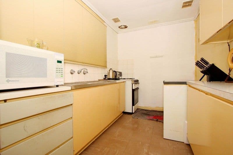 62 Oakwood Road, ALBANVALE VIC 3021, Albanvale - Thumbnail 2