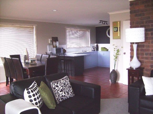 28 Ginns Road, WATTLE GROVE TAS 7109, Wattle Grove - Thumbnail 2