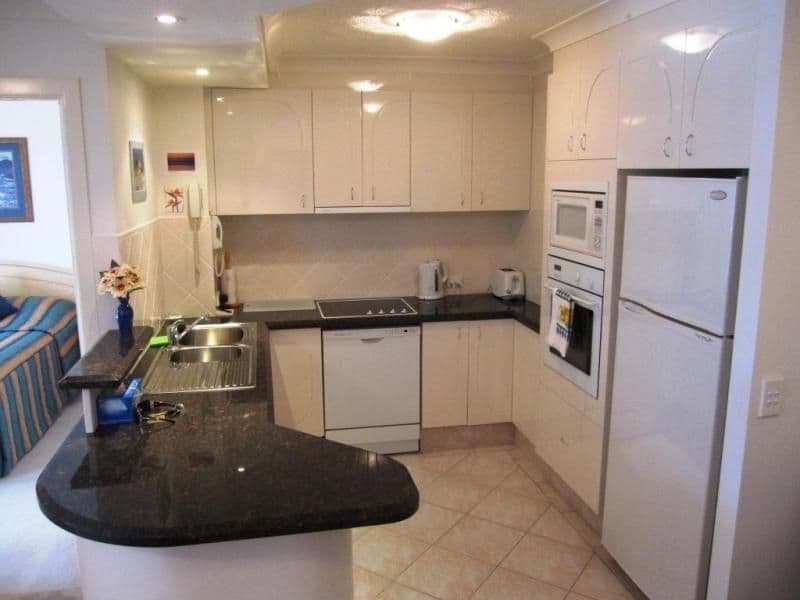 603 'Ritz on the Beach' 8 Philip Avenue, BROADBEACH QLD 4218, Broadbeach - Thumbnail 2