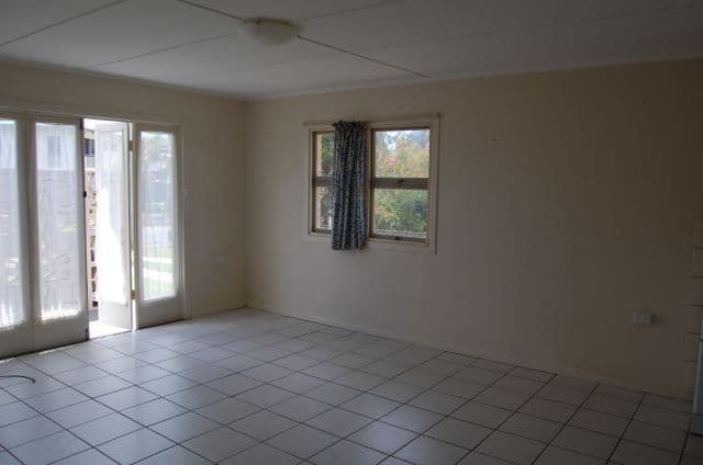 32 Thygesen Street, BUNDABERG NORTH QLD 4670, Bundaberg North - Thumbnail 3
